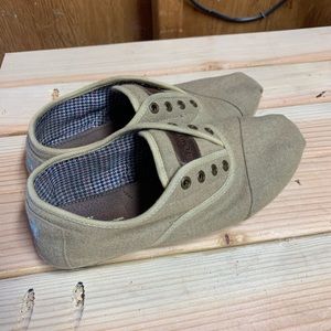 TOMS, Slip Ons Size 9